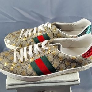 Gucci Ace GG Supreme Bees size 11.5